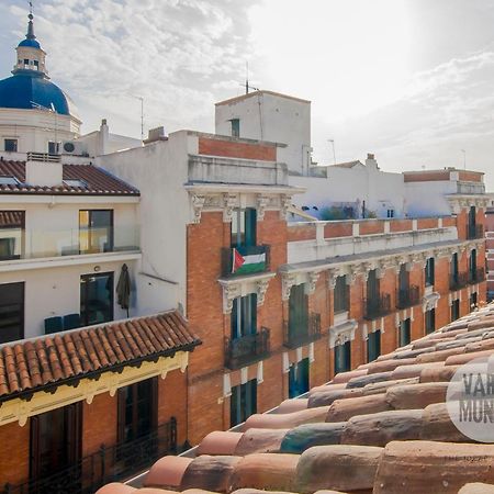 Retiro Para 3 En Sol, Conoce Concepcion Jeronima Madrid Eksteriør billede